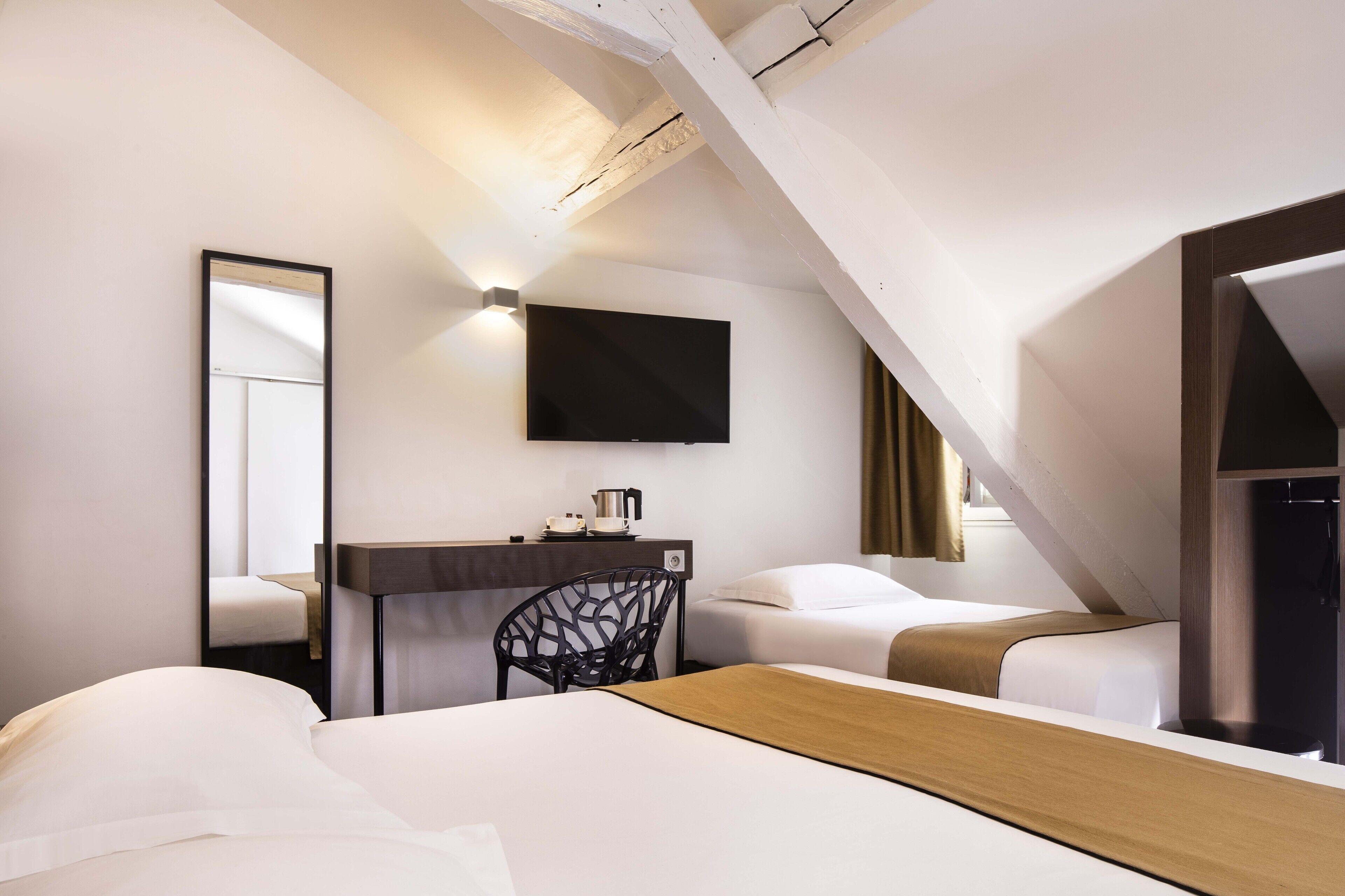 De La Gaîté Hotel 3*