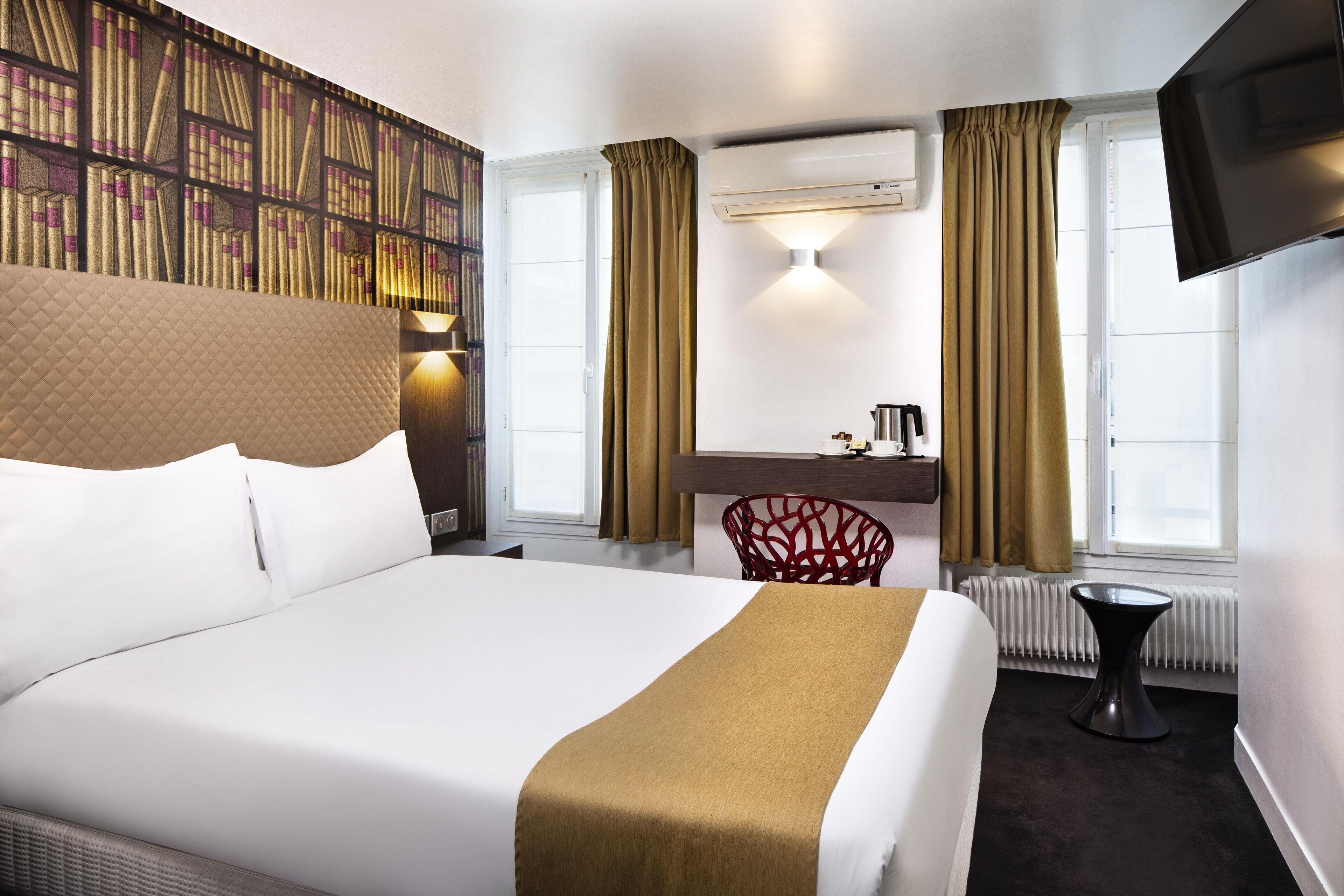 De La Gaîté Hotel